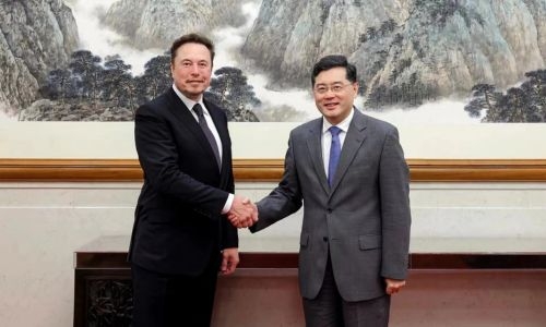 Musk talks 'new energy vehicles' with industry minister during China visit Musk talks 'new energy vehicles' with industry minister during China visit