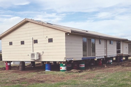 Australian couple moves house from wrong plot