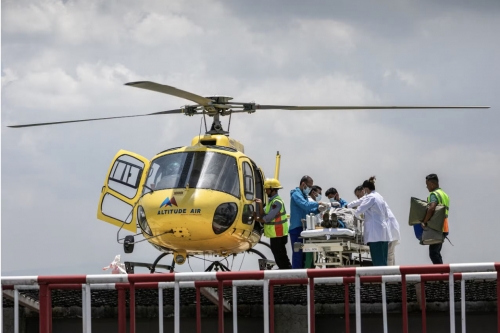 Everest Survivor Moved Out of ICU as Questions Grow Over Rescue Delay Everest Survivor Moved Out of ICU as Questions Grow Over Rescue Delay