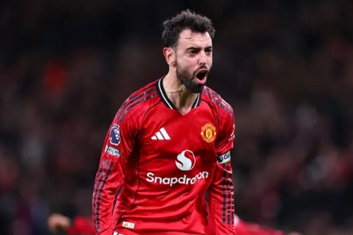 Fernandes Named FWA Player of the Year Fernandes Named FWA Player of the Year