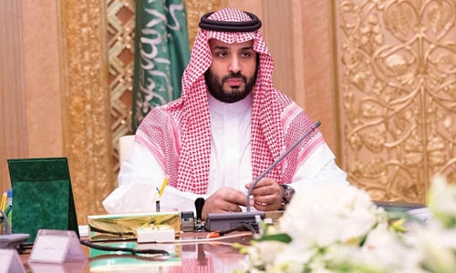 Saudi Arabia suspends Qatar talks