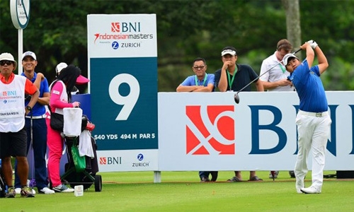 Thailand's Poom makes surprise lead in Indonesia Thailand's Poom makes surprise lead in Indonesia