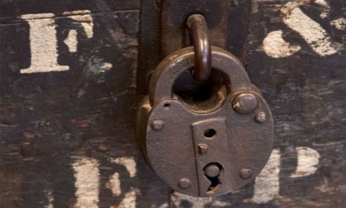 Man locked in toilet, rescued one year later