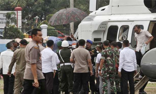 Indonesia minister stabbed by IS-linked pair: official Indonesia minister stabbed by IS-linked pair: official