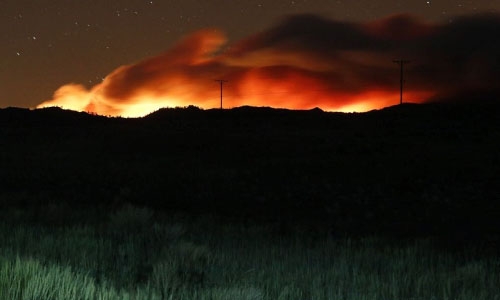 California wildfires destroy homes, threaten Yosemite National Park