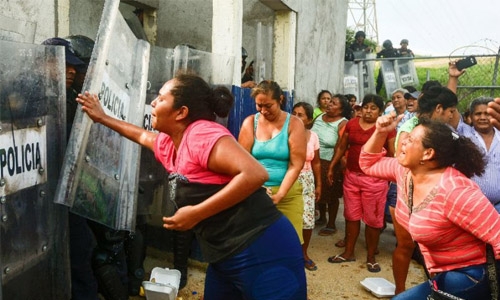 28 inmates killed in Mexico prison riot