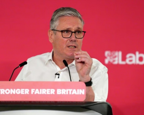 Starmer will not set timetable to step down, says deputy amid Labour leadership pressure