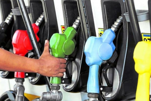 Philippines seeks to build govt oil stockpile 
