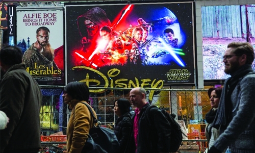 Curtain rises on first 'Star Wars' film in a decade Curtain rises on first 'Star Wars' film in a decade