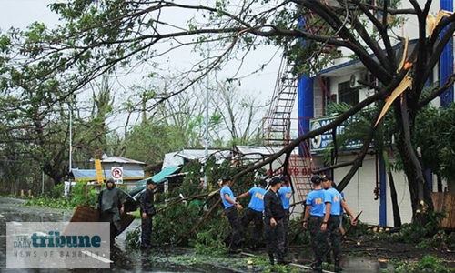 Typhoon Kammuri kills two in Philippines, closes airport Typhoon Kammuri kills two in Philippines, closes airport