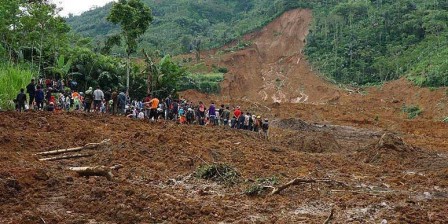 Eight feared dead in Indonesian landslide
