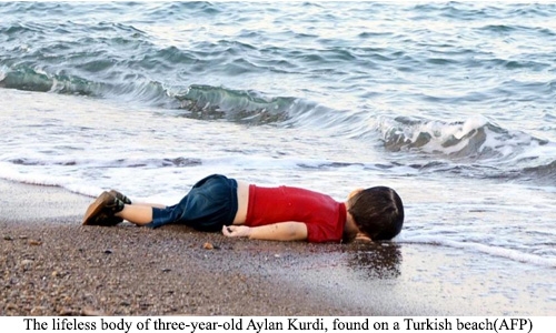 Turkey tries father, smugglers over Syrian toddler's death Turkey tries father, smugglers over Syrian toddler's death