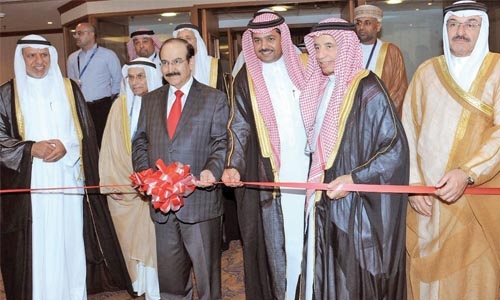 Dr. Mirza inaugurates 9th IEE GCC conference Dr. Mirza inaugurates 9th IEE GCC conference