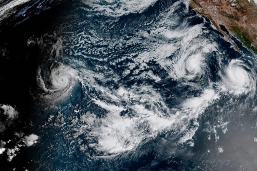 Hurricane Polo threatens Mexico with heavy rain and severe damage Hurricane Polo threatens Mexico with heavy rain and severe damage