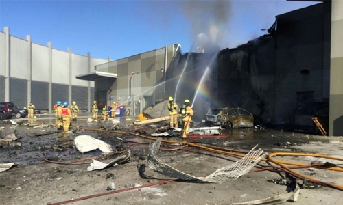 Five die as plane crashes into Melbourne shopping centre