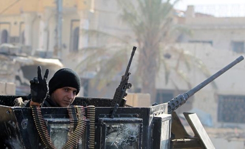 Sunni tribal fighters deployed in reconquered Ramadi areas Sunni tribal fighters deployed in reconquered Ramadi areas