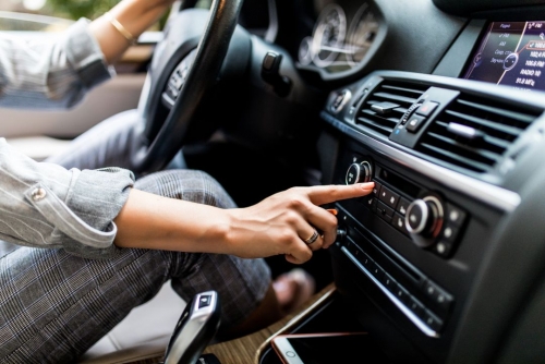 Vehicle Air Conditioner Malfunctions Surge in Summer Heat