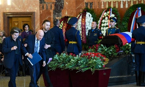 Russia bids farewell to first man who walked in space
