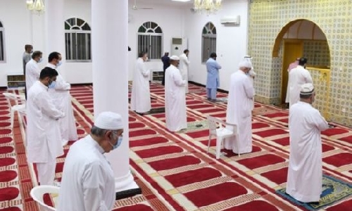 Bahrain restricts mosque entry to green shield holders