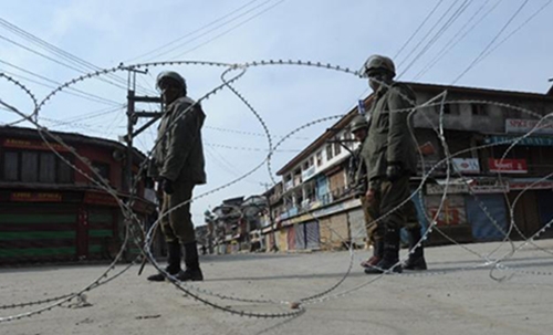 Gunmen attack convoy in Kashmir, two soldiers dead