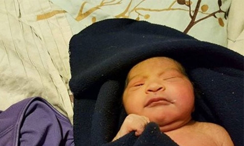 Family finds abandoned newborn girl outside home