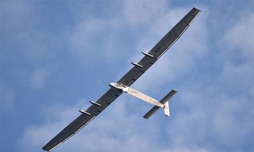 Solar Impulse 2 lands in California after Pacific crossing Solar Impulse 2 lands in California after Pacific crossing