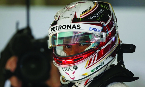 Hamilton edges Raikkonen in China practice