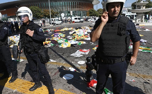 Turkey detains two IS suspects over New Year attack plot Turkey detains two IS suspects over New Year attack plot