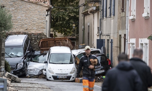 13 dead as flooding hits southwestern France
