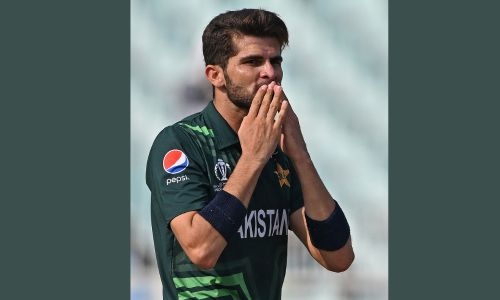 Pakistan down Bangladesh to stay alive at World Cup Pakistan down Bangladesh to stay alive at World Cup