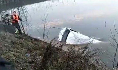 Bus accident kills 18 in China Bus accident kills 18 in China