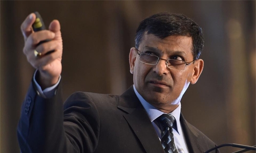 India's Rajan keeps rates on hold in final move as governor India's Rajan keeps rates on hold in final move as governor