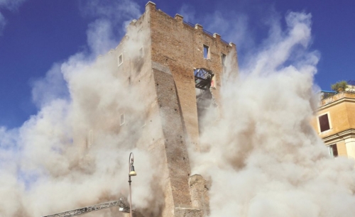 Medieval tower partially collapses in Rome, trapping worker