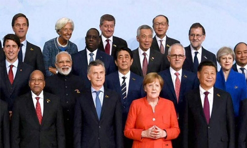 G20 leaders compromise on trade, at odds on climate