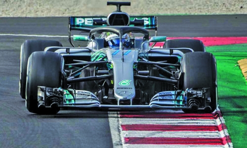 Bottas laps up advantage over Hamilton