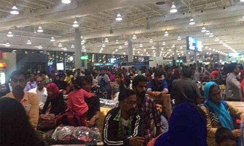 Dubai passengers confused about flight updates Dubai passengers confused about flight updates