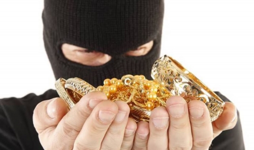 Eight face trial over BD800,000 gold theft