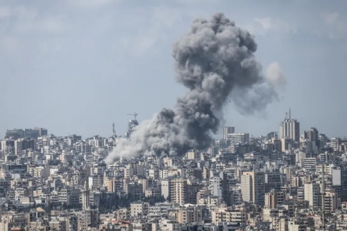 Israeli Strikes Hit Southern Lebanon As Ceasefire Deal Appears Near Israeli Strikes Hit Southern Lebanon As Ceasefire Deal Appears Near