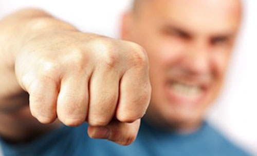 Bahrain court jails man for assaulting neighbour Bahrain court jails man for assaulting neighbour