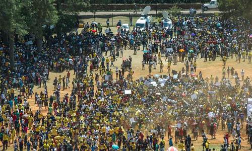 South Africa's Zuma scraps university fee hikes in face of protests South Africa's Zuma scraps university fee hikes in face of protests