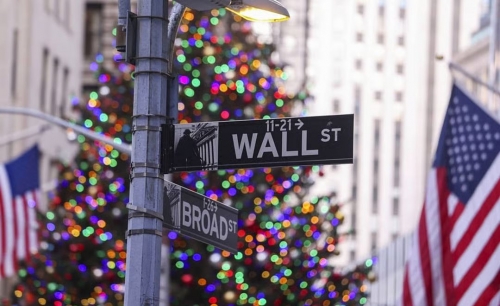 Stocks retreat on US jobs, oil drops on Ukraine hopes