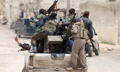 Syria rebels edge towards key IS-held town Dabiq: monitor Syria rebels edge towards key IS-held town Dabiq: monitor