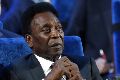 Hospitalised Pelé thanks fans during fight against cancer