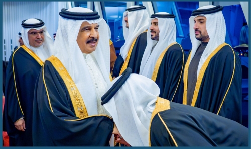 HM King Hamad Returns to Bahrain Following Official Visit to France