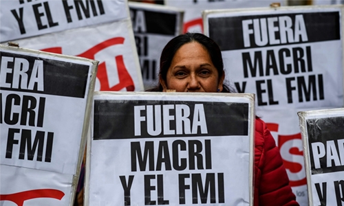 Argentina imposes exchange controls to calm markets Argentina imposes exchange controls to calm markets