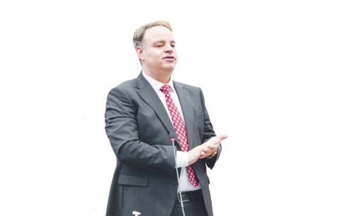 Non-Bahrainis in civil service drop 29% since 2019