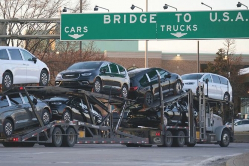 Trump threatens Canada with 100% tariff if it completes China trade deal 