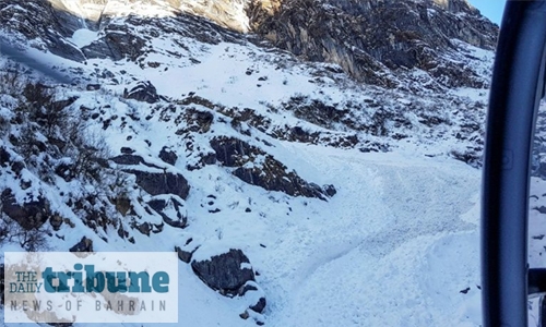 Guide saw wall of snow carry away Korean trekking team in Nepal