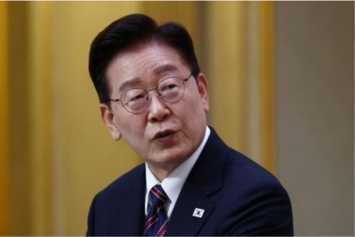 Trump ‘clearly’ wants dialogue with Pyongyang, says South Korean President Trump ‘clearly’ wants dialogue with Pyongyang, says South Korean President