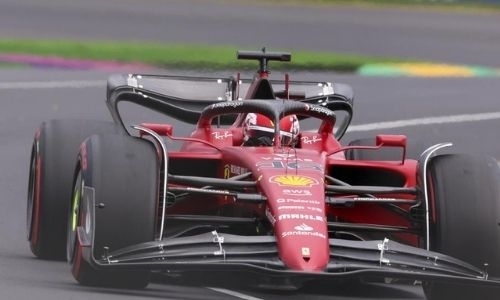 Ferrari on top in Melbourne practice